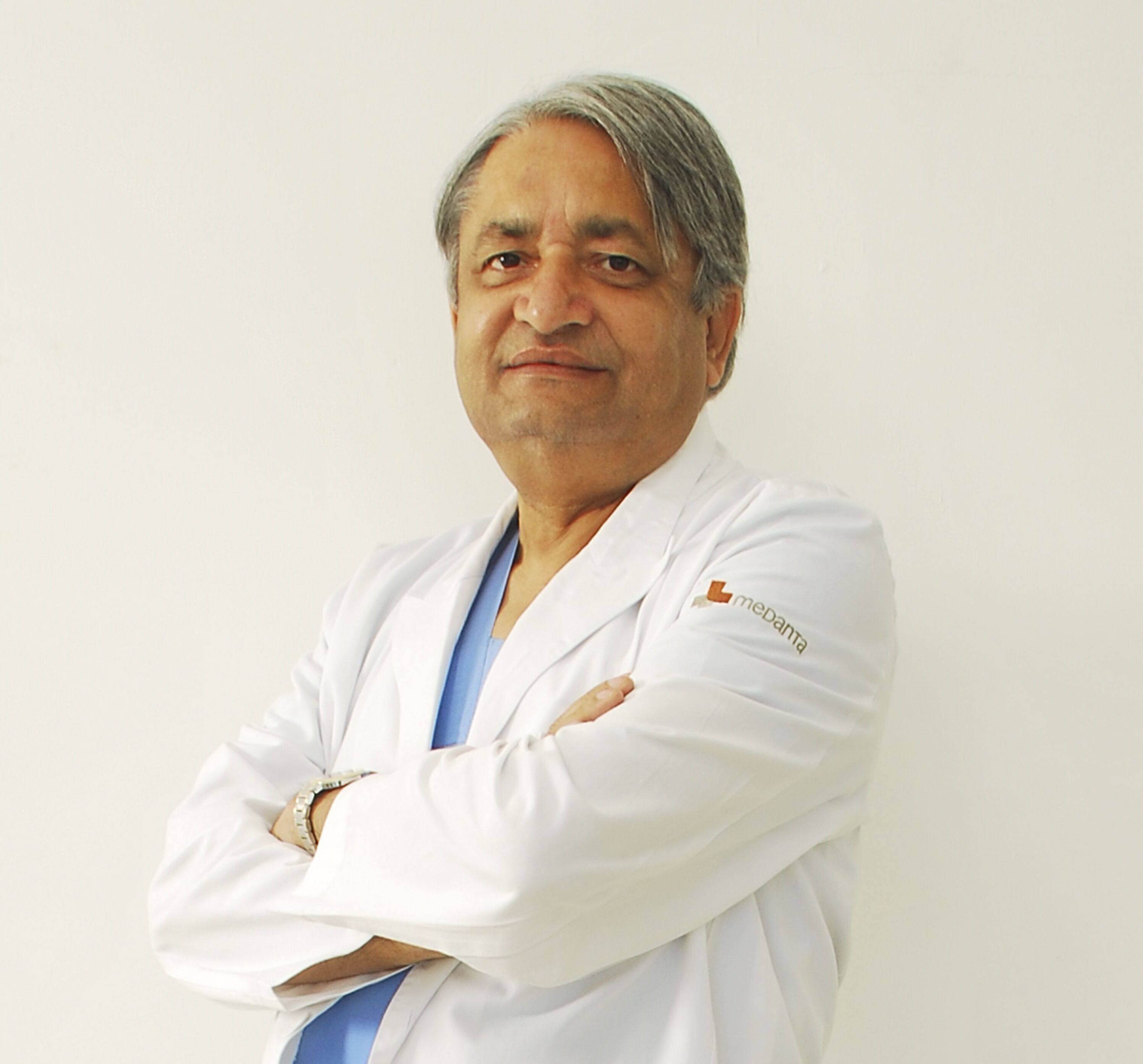 проконсультируйтесь д-р Ajaya Nand jha лучший нейрохирург Меданта gurgaon дели