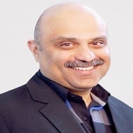 الدكتور سمير دلفي ، مستشفى الجراحين الهندوسي في الهند