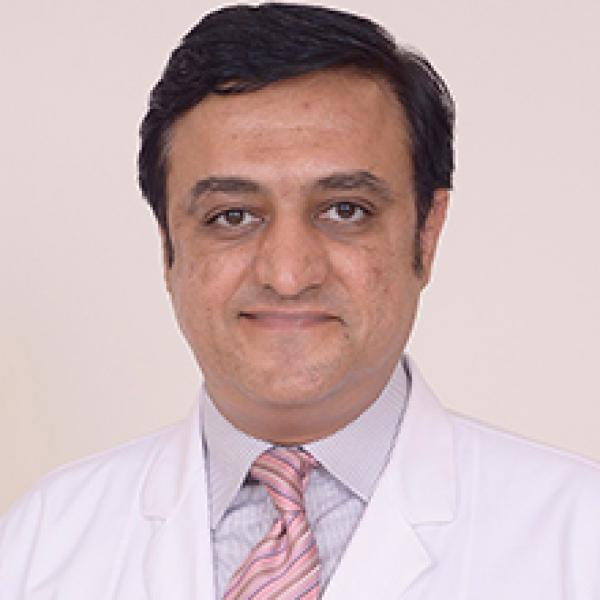 اتصل الدكتور آرون الهلال الهاني أعلى تمدد الأوعية الدموية القحف جراح الأعصاب ماكس مستشفى دلهي الهند